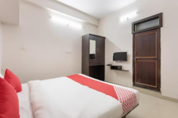 Hotel Royal Palace Indore Luaran gambar