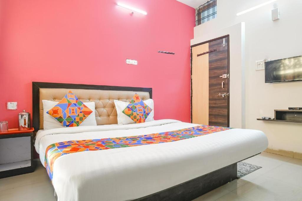 Hotel Royal Palace Indore Luaran gambar